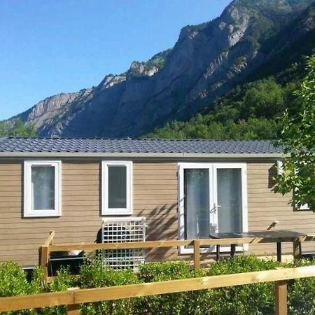 Camping 5 Etoiles - Piscine - Eeceff Le Bourg-dʼOisans Dış mekan fotoğraf