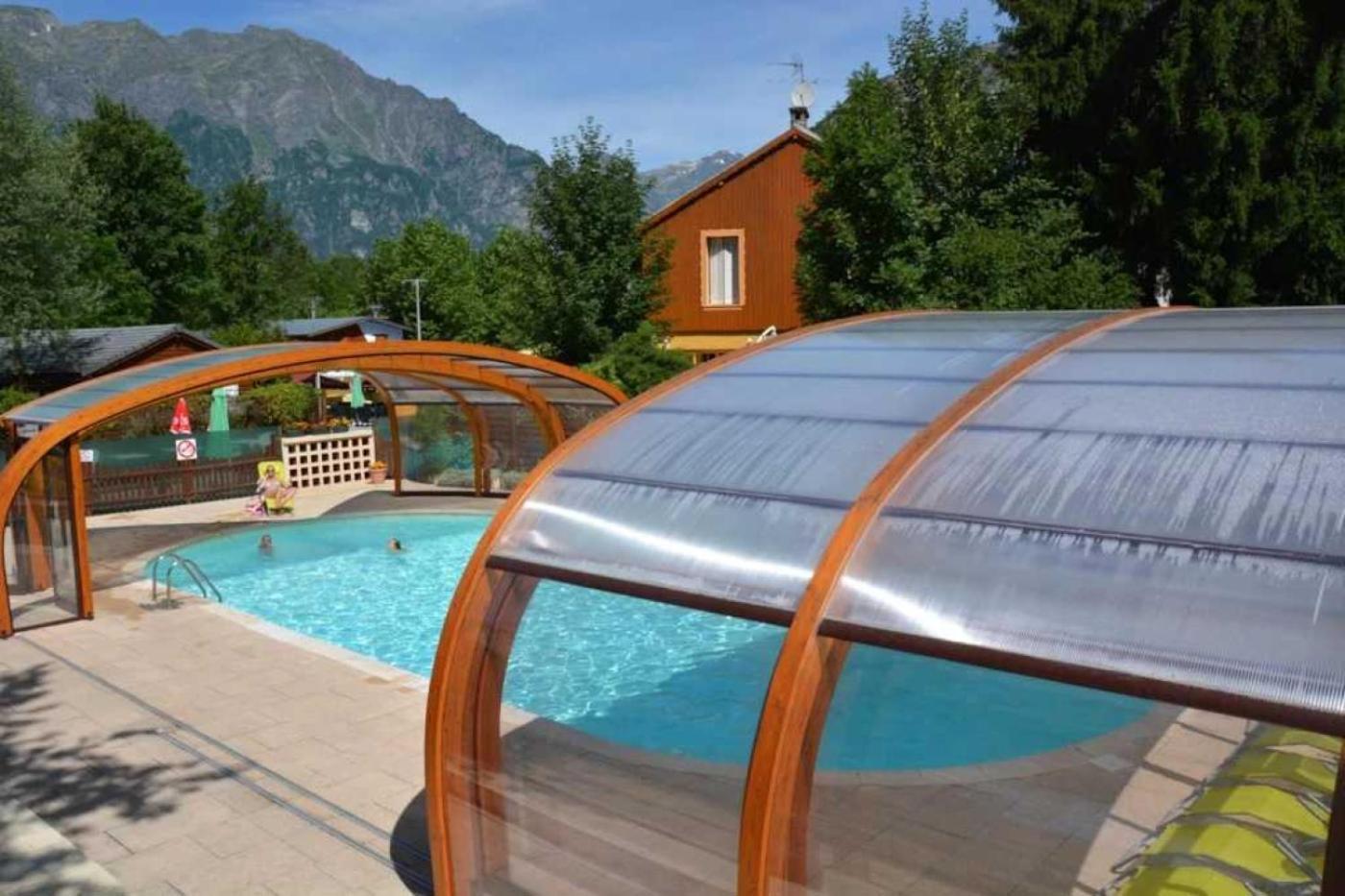 Camping 5 Etoiles - Piscine - Eeceff Le Bourg-dʼOisans Dış mekan fotoğraf