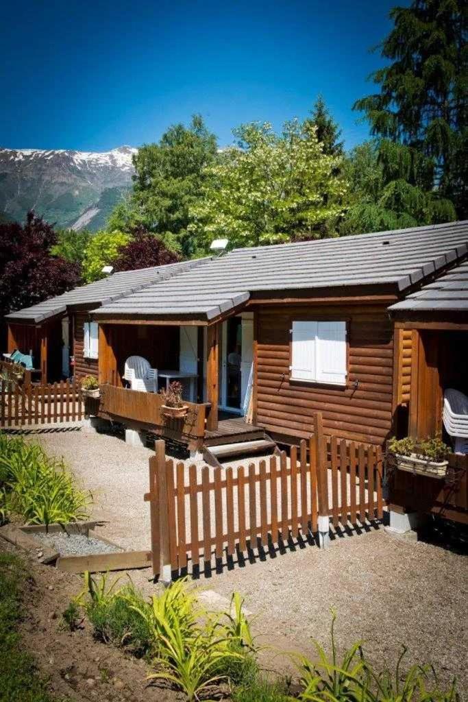 Camping 5 Etoiles - Piscine - Eeceff Le Bourg-dʼOisans Dış mekan fotoğraf